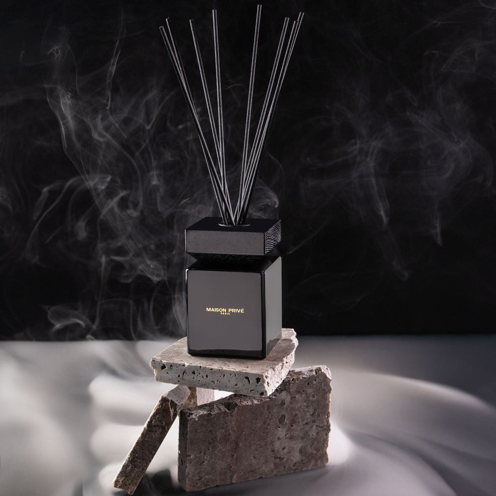 
                  
                    Namų kvapas | Bijūnai ir velvetas | 200ml MAISON PRIVÉ
                  
                