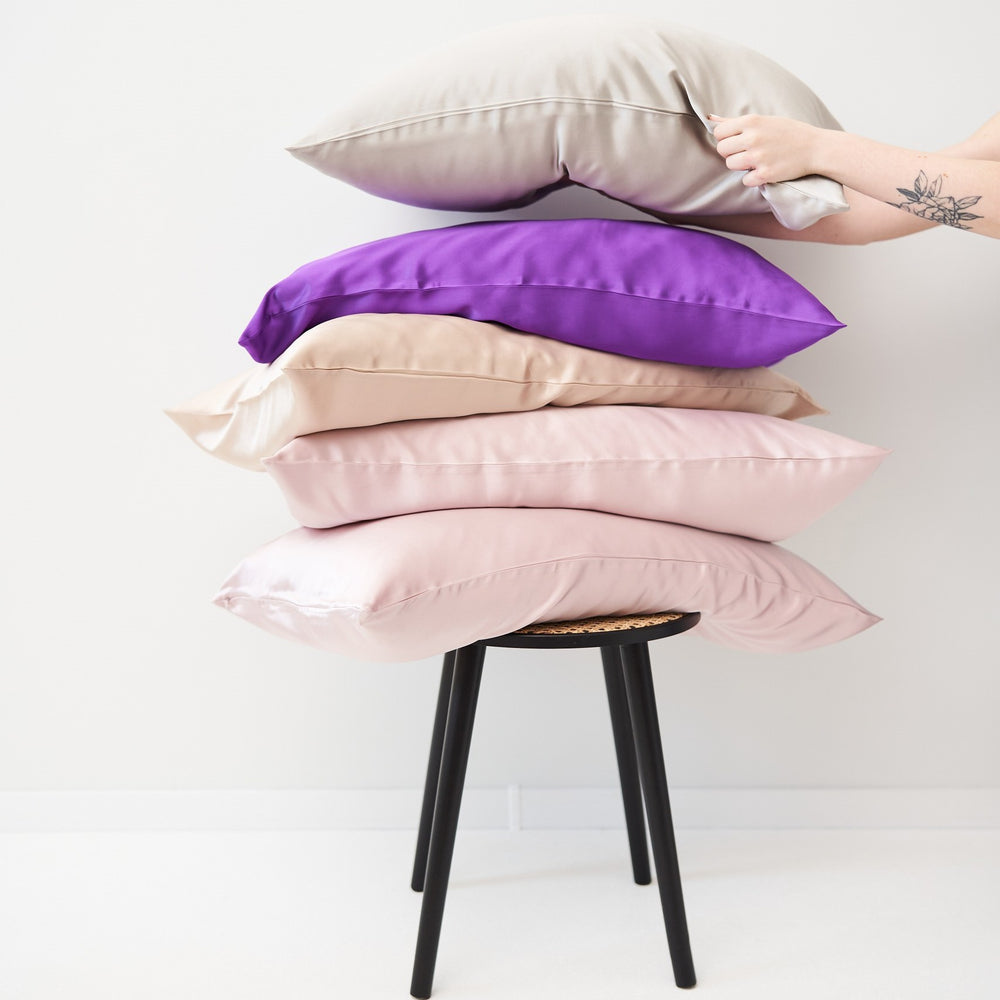 
                  
                    Šilkinis pagalvės užvalkalas | PILKA
                  
                